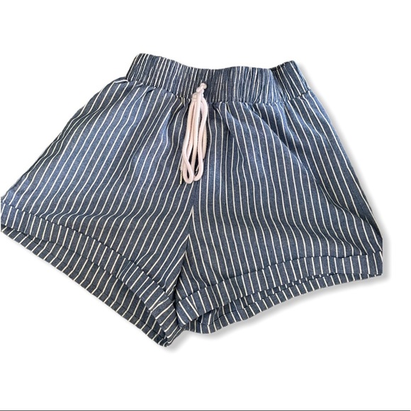 patterned summer shorts! - Picture 1 of 1